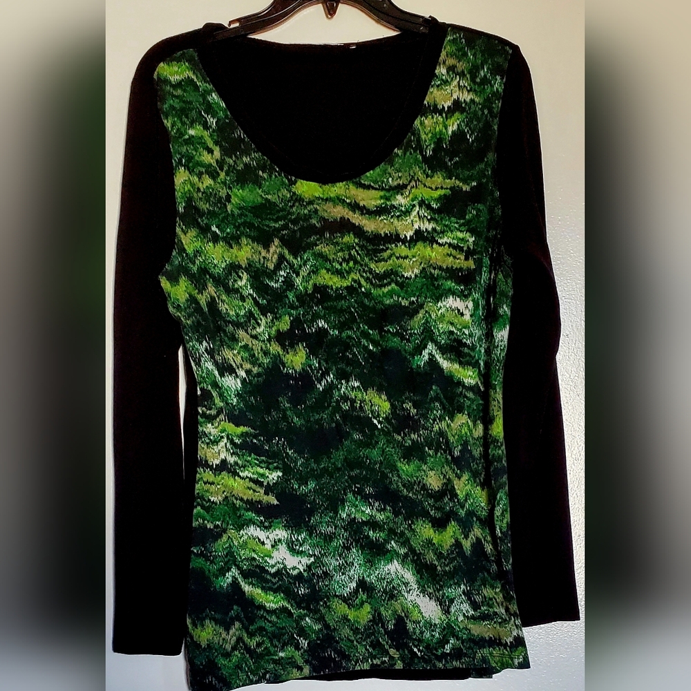 T Tahari Black and Green Long Sleeve Top